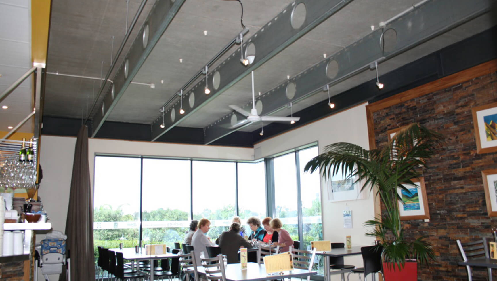 Pickles Café Speedfloor