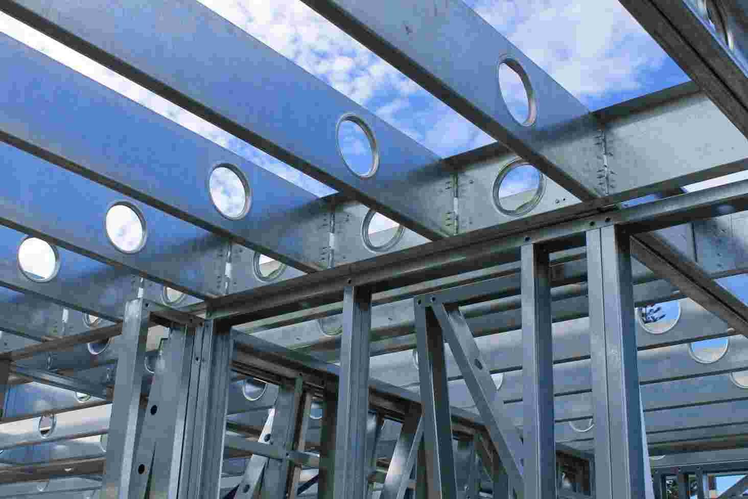SPEEDFLOOR® Steel Joist System in Architecturally Designed Home